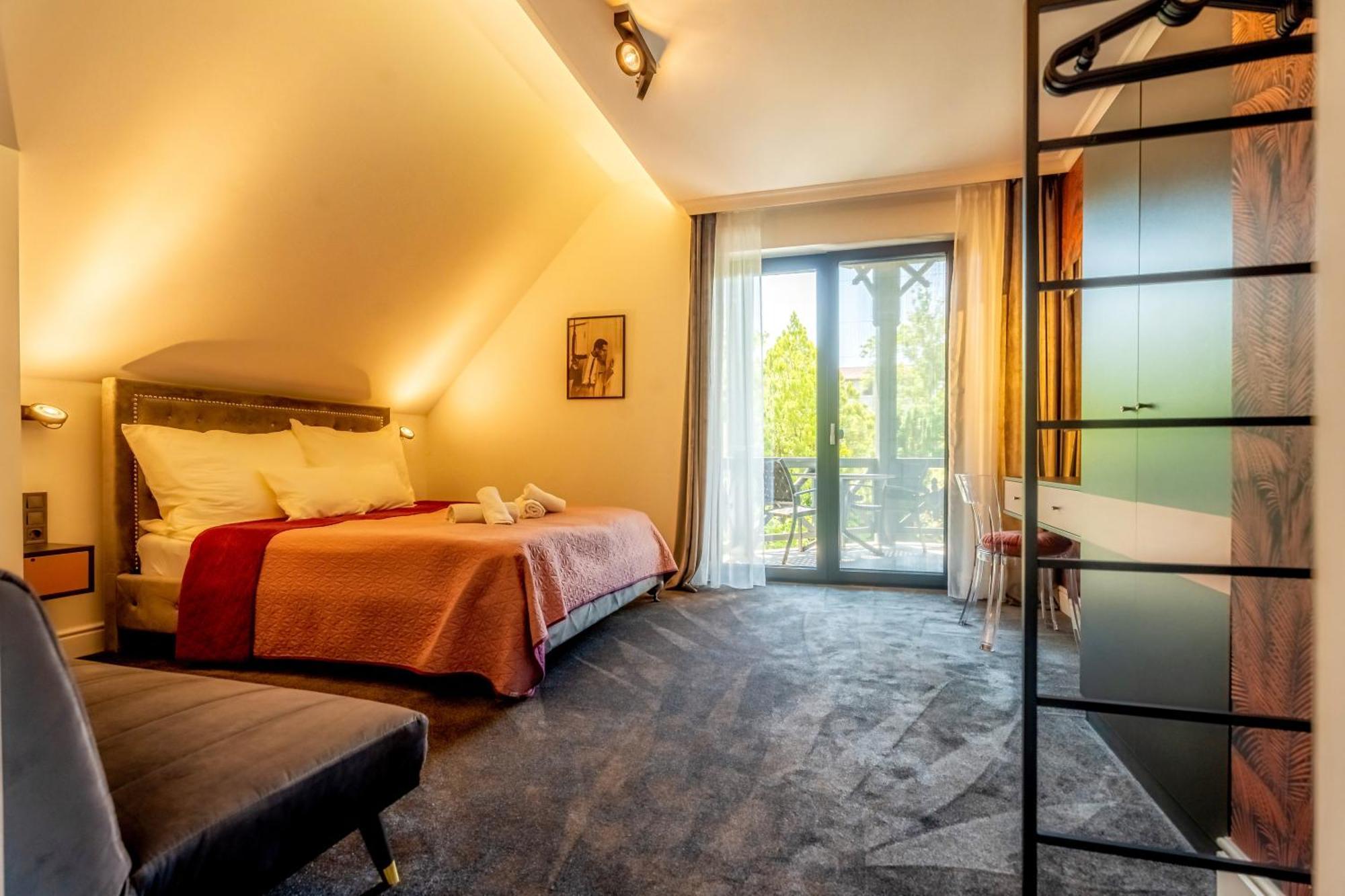 Villa Viktoria Balatonfured Luaran gambar